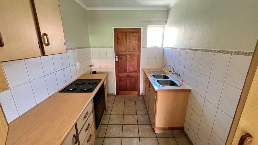 2 Bedroom Property for Sale in Langenhovenpark Free State